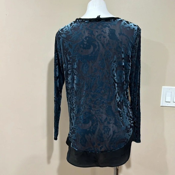 Simply Vera Vera Wang Burnout top - Picture 3 of 10